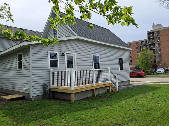5th image of 301 E Pere Marquette St