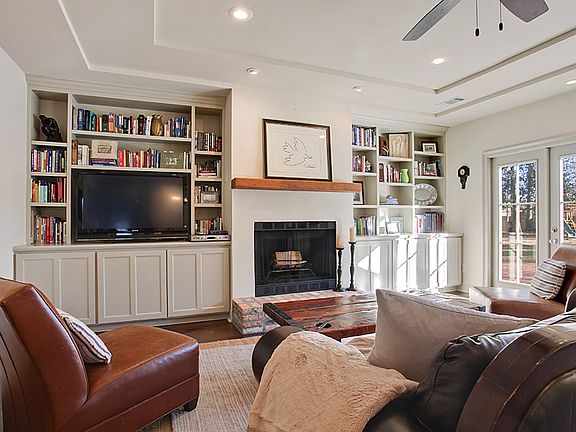 4th image of 122 Century Oak Ln