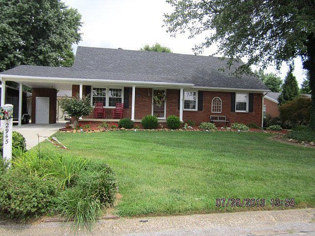 1st image of 2945 Royal Dr