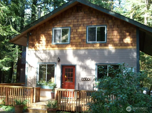 6989 Snoqualmie Place, Glacier, WA 98244