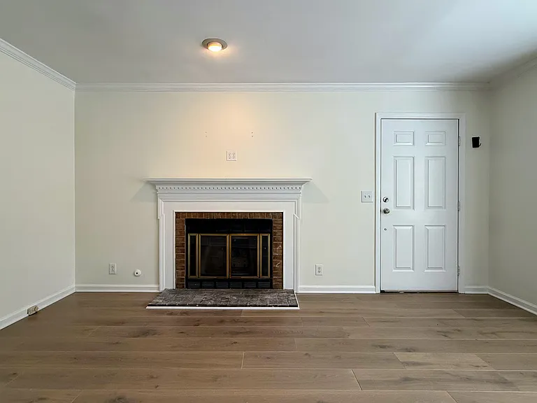 1221 Carriage Park Dr — Photo 13