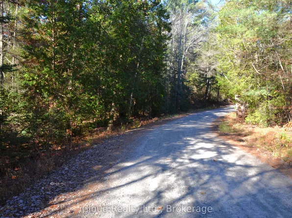 3 Parker Ln #2, Carling, ON P0G 1G0