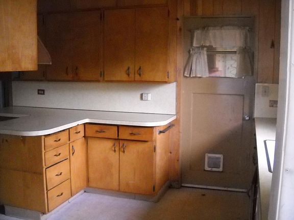 2nd image of 1308 W Market St