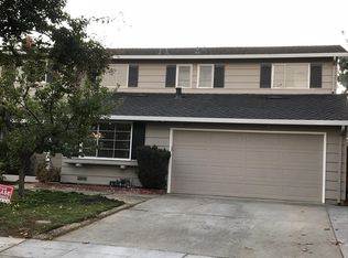 923 Old Town Ct, Cupertino, CA