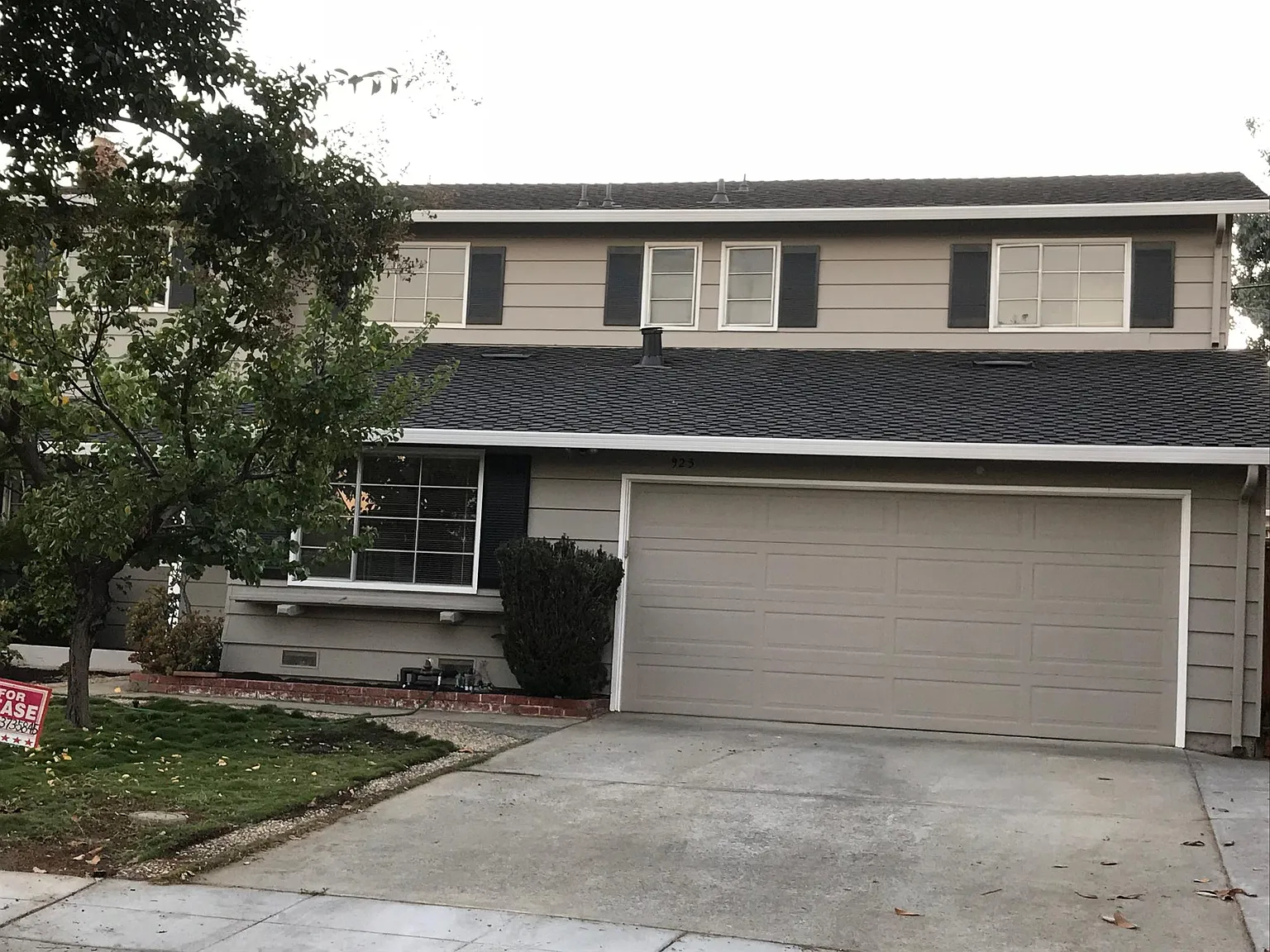 923 Old Town Ct photo 1