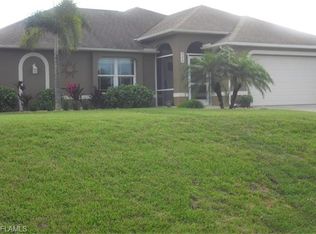 926 SW 12th Ter, Cape Coral, FL 33991