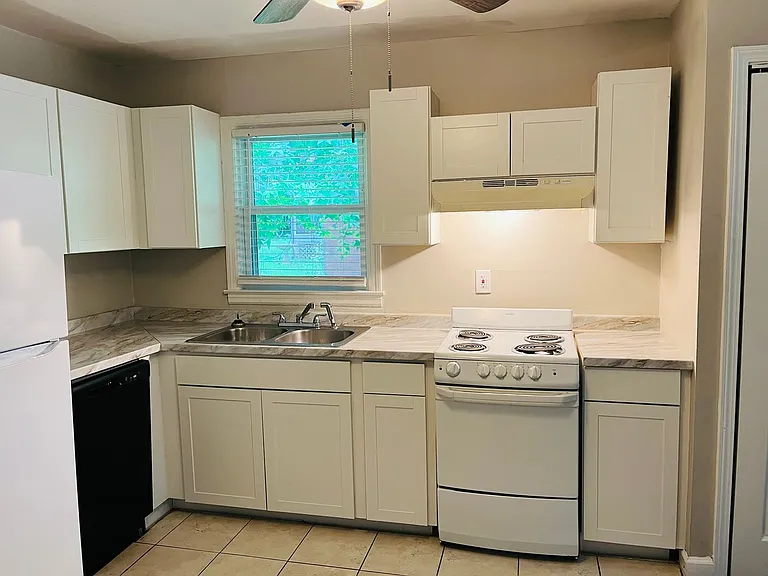 4531 Wesley Dr SW — Photo 6