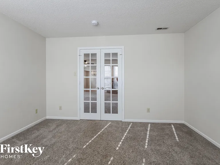 9192 Huntleigh Cir — Photo 4