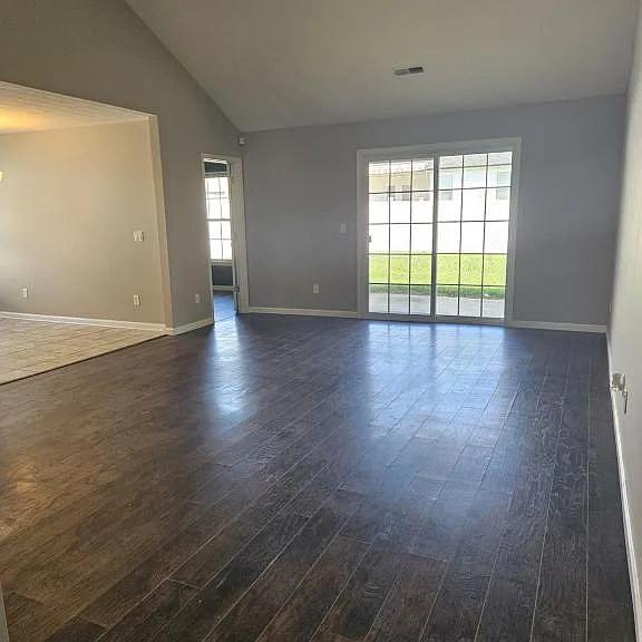 7608 Julia Dr — Photo 4