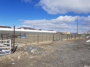 1900 Country View Ct, Fernley, NV 89408