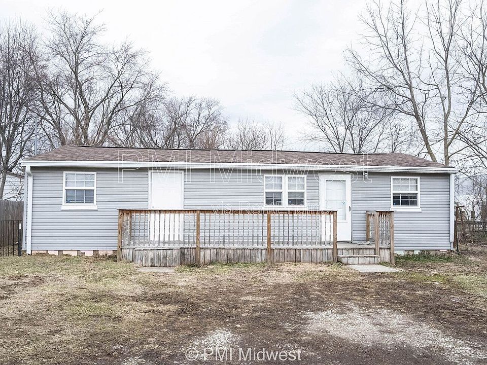 1st image of 3125 Clover Dr Unit B