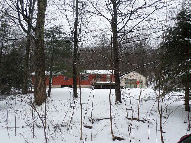 2nd image of 335 Lake Rd