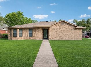1800 Cedarlawn St, Taylor, TX 76574