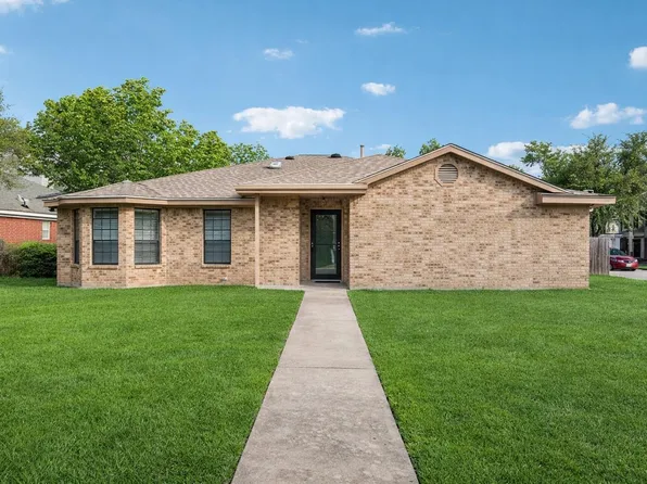 1800 Cedarlawn St, Taylor, TX 76574