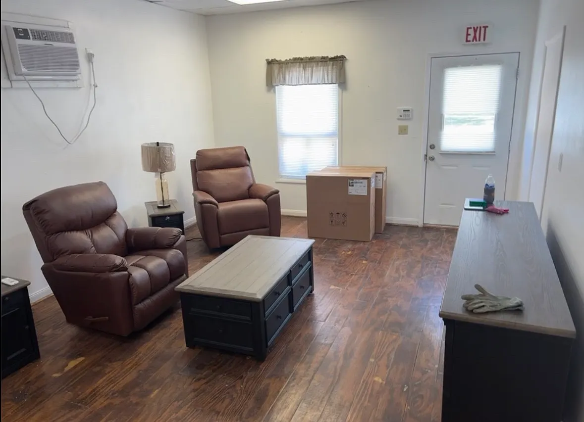1 bed, 800 sqft, $995 — Photo 3