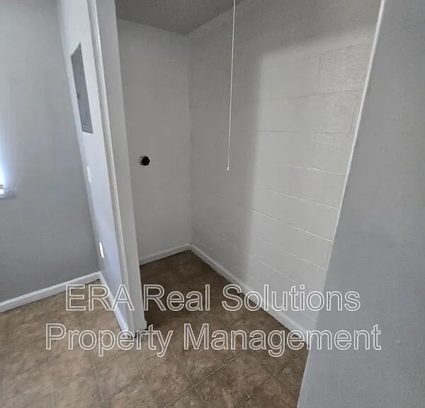 3600 Cushing Dr #C — Photo 10