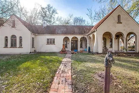 3 bed, 3176 sqft, $2,500 — Photo 3