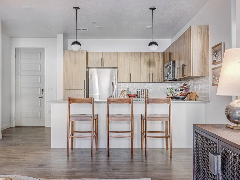 13601 S 600 W — Photo 13