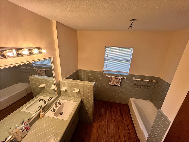 213 S FM 1660 — Photo 10