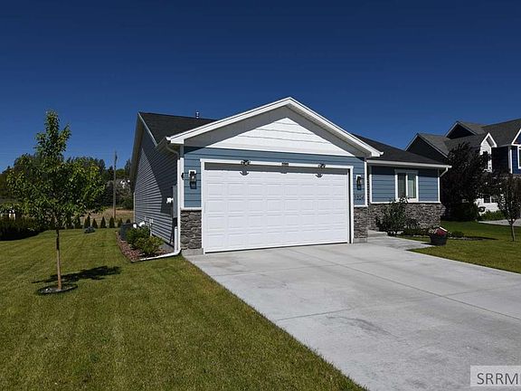 2nd image of 1324 Stone Dr