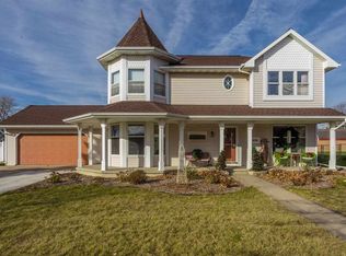 324 Crestview Ln, De Pere, WI 54115