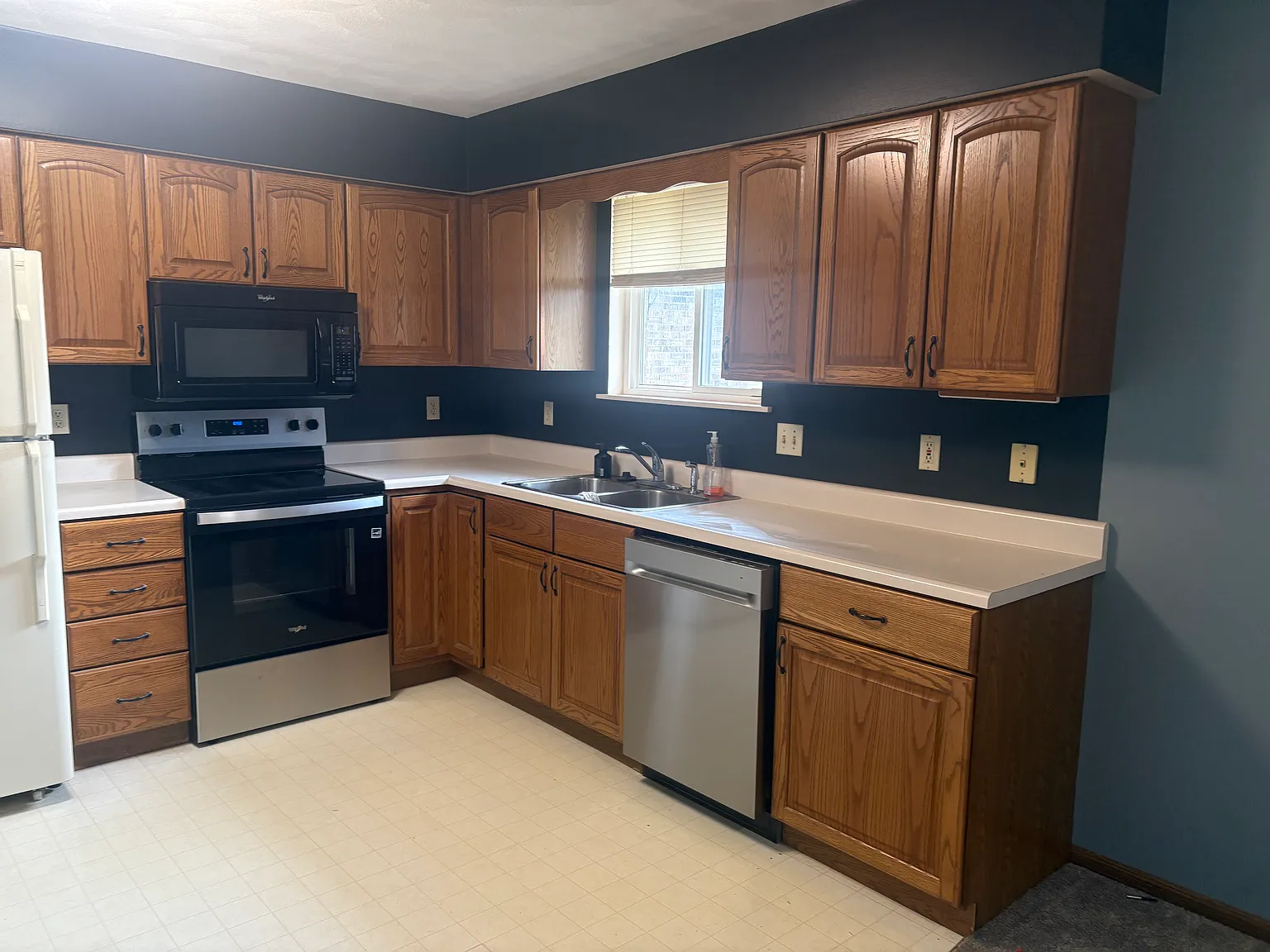 392 E Maywood St #392 photo 1