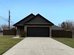 1501 Conroy St, Bryan, TX 77808