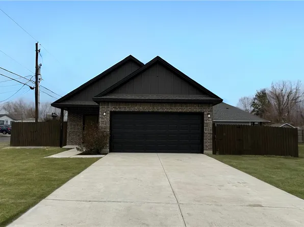 1501 Conroy St, Bryan, TX 77808