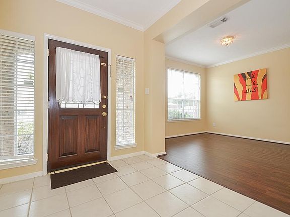 4th image of 4819 Schiller Park Ln