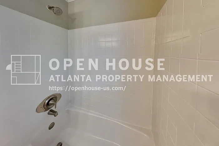 2100 Glenridge Ct — Photo 16