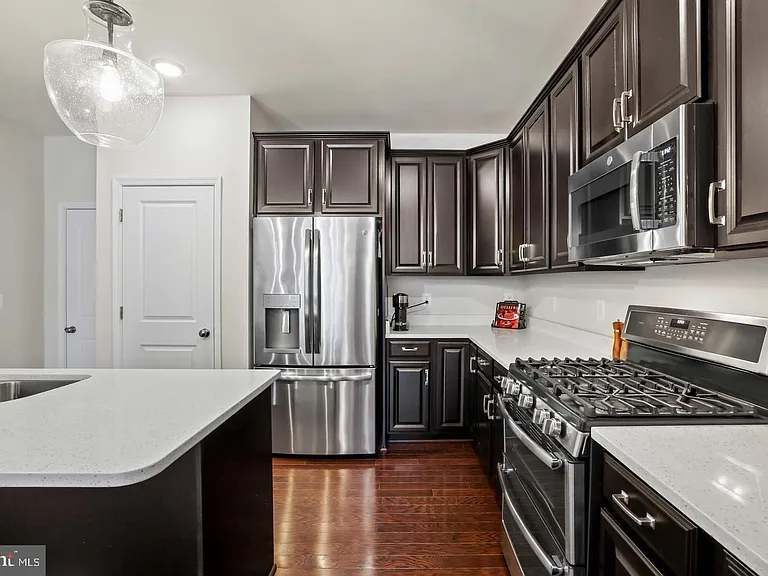 1102 Ribbon Limestone Ter SE — Photo 5