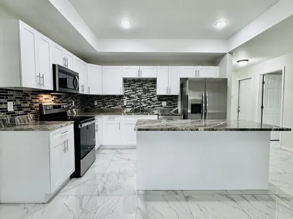 884 Alabama Rd S, Lehigh Acres, FL 33974