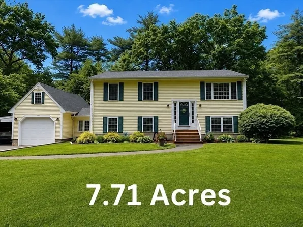 233 Tispaquin St, Middleboro, MA 02346