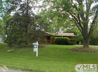 28283 Thorny Brae Rd, Farmington Hills, MI 48331