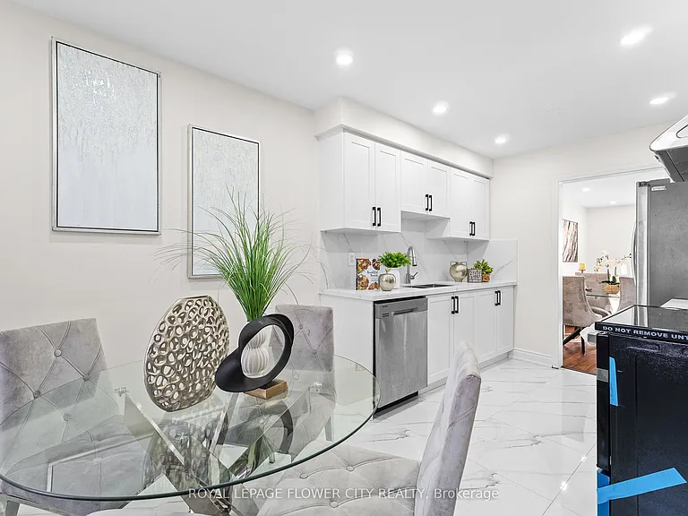 87 Tulip Dr — Photo 12