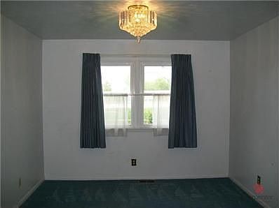 3rd image of 320 Osborne Ave