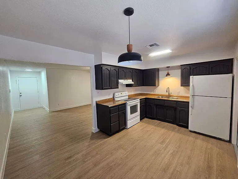 4532 E. Caballero Circle — Photo 3