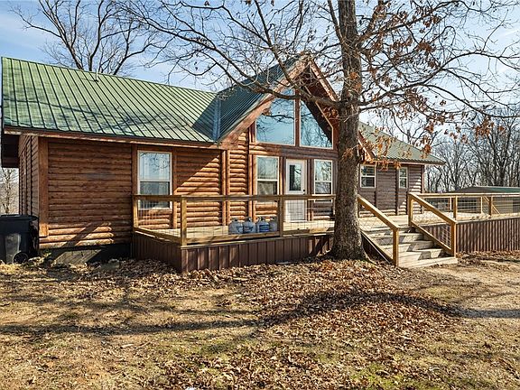 2nd image of 10557 Devils Den Rd