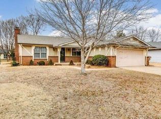 1533 N Derby Hills Ct, Derby, KS 67037