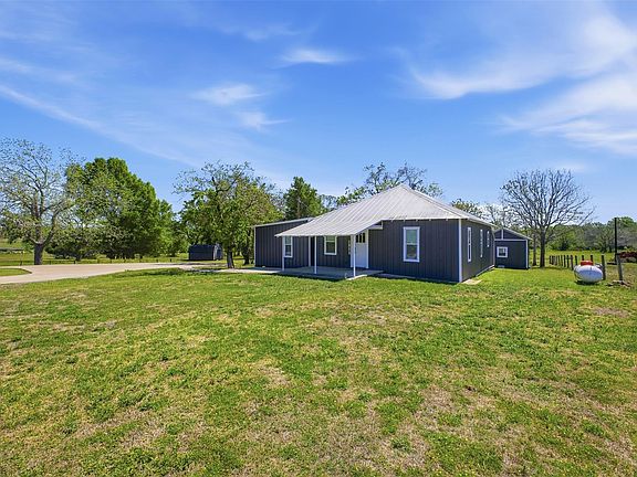 2nd image of 1903 Tigerpoint Rd