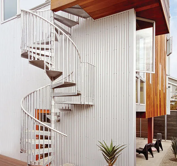 724 Superba Ave — Photo 24