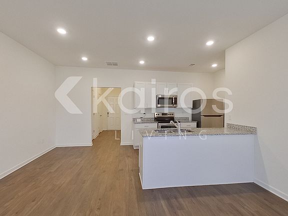 4th image of 218 Long Island Dr SW