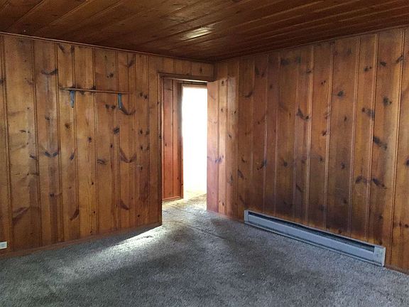 3rd image of 404 N Hallett St