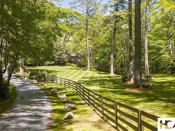 3rd image of 239 Hammond Road
