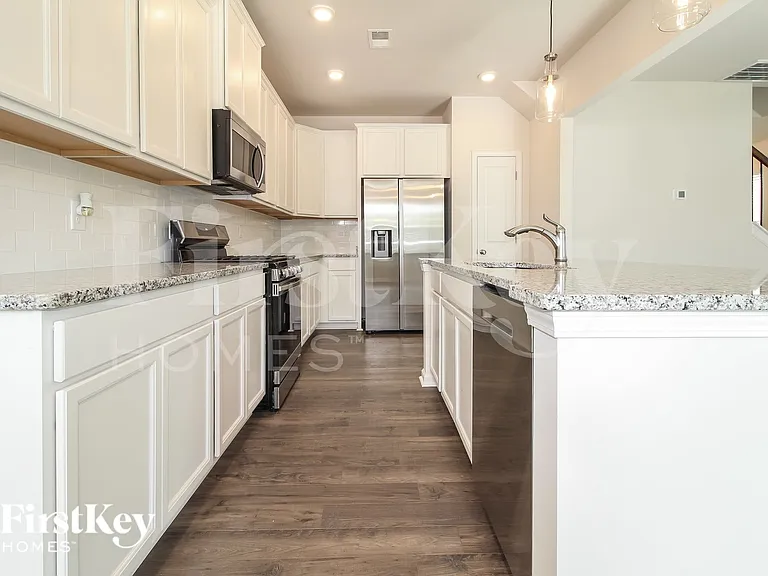 212 Ashborne Ln — Photo 5