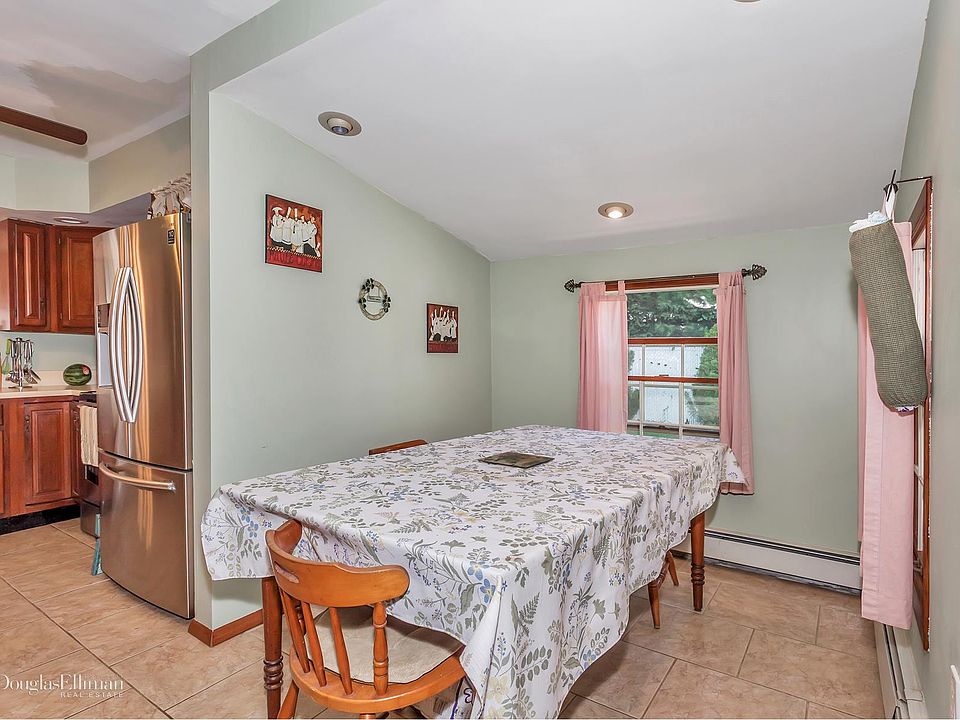 1st image of 50 Ring Ln