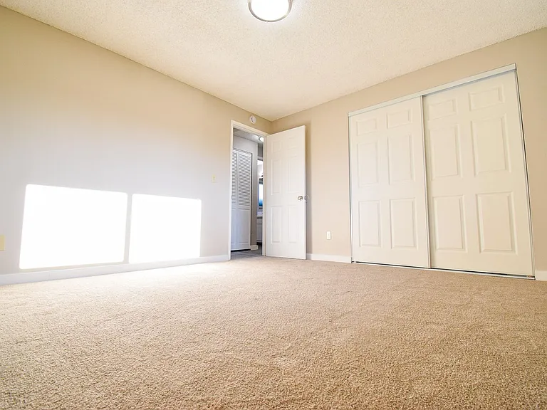 Newly Updated Single Level 2 Bedroom Apt in SE Portland! — Photo 13