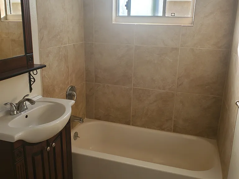 2406 W Commonwealth Ave — Photo 6