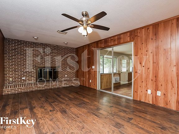 3rd image of 1130 E Normandy Blvd