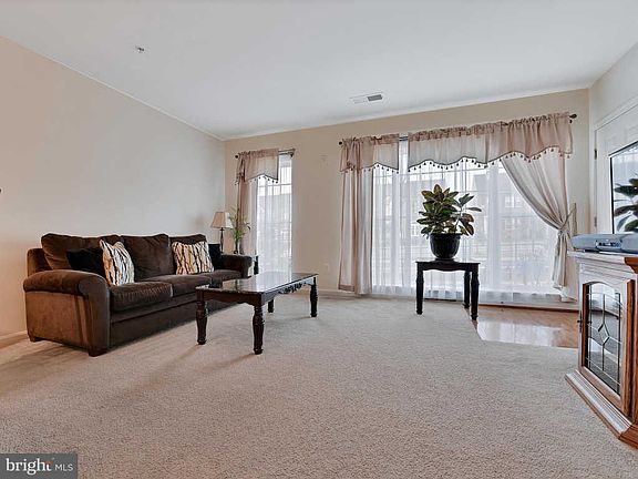 3rd image of 11948 Little Seneca Pkwy #2521